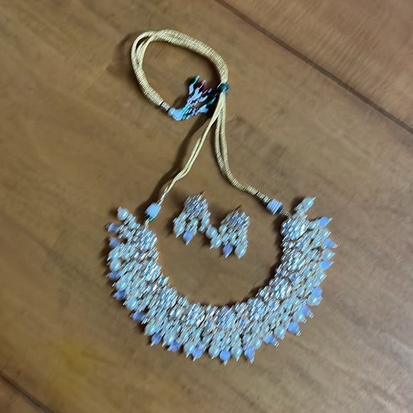 White Pearl Kundan Necklace Set/Kundan Choker/ Bollywood Jewelry/ Indian jewelry - Picture 2 of 5